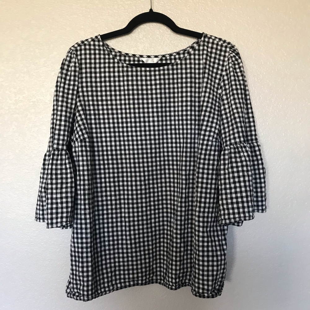 Time & Tru bell sleeve black/white checked blouse